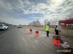 ：Ｖ捶ù蠖诱喂「上吡鞫 筑牢道路交通安全防线